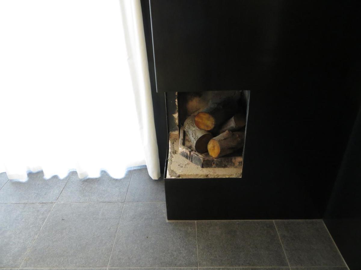 Gerenoveerd Huisje Gelegen Aan Water Bij Bos Vila Lanaken Exterior foto