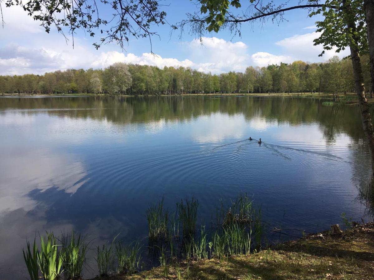 Gerenoveerd Huisje Gelegen Aan Water Bij Bos Vila Lanaken Exterior foto